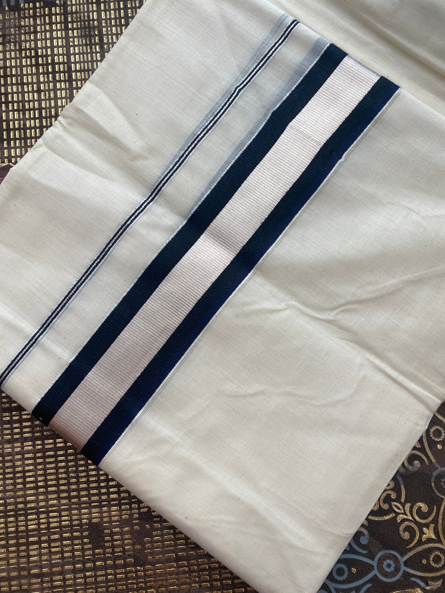 Handloom Double Mund ( Black & Silver Zari Border )