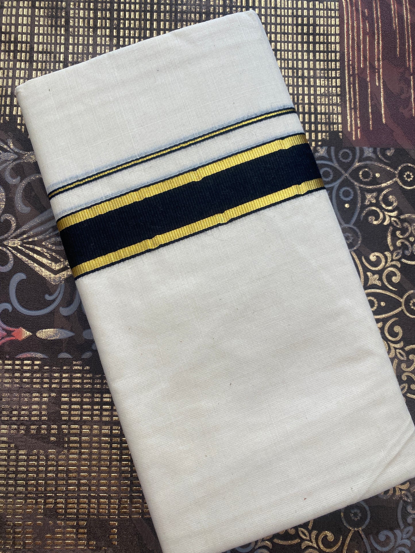 Hamdloom Double Mund ( Black & Golden Zari Border)