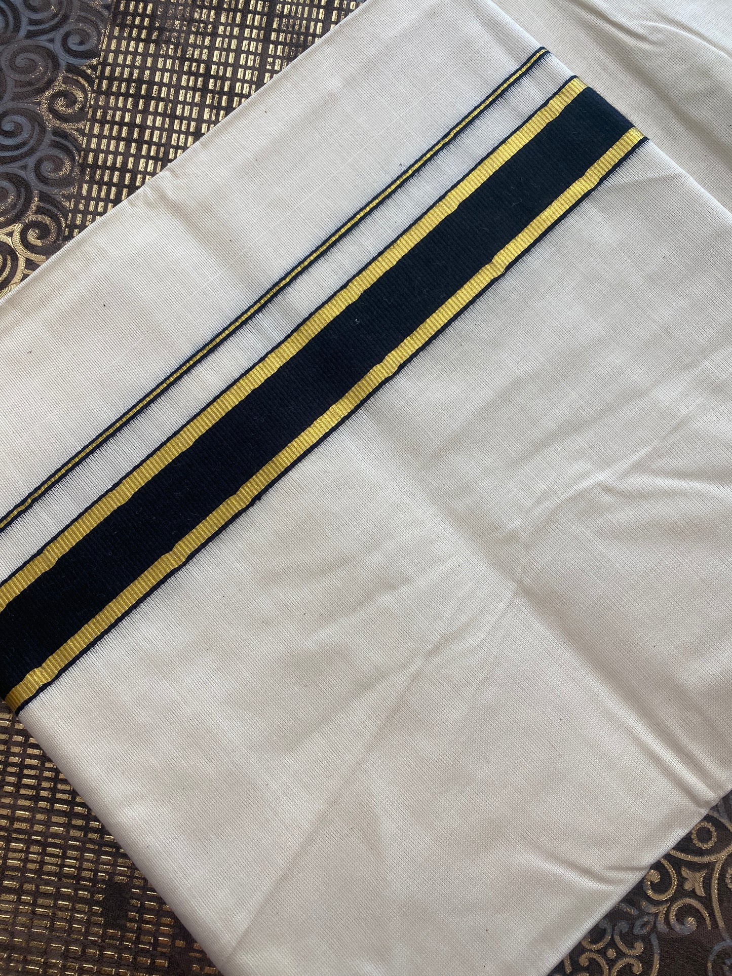 Hamdloom Double Mund ( Black & Golden Zari Border)