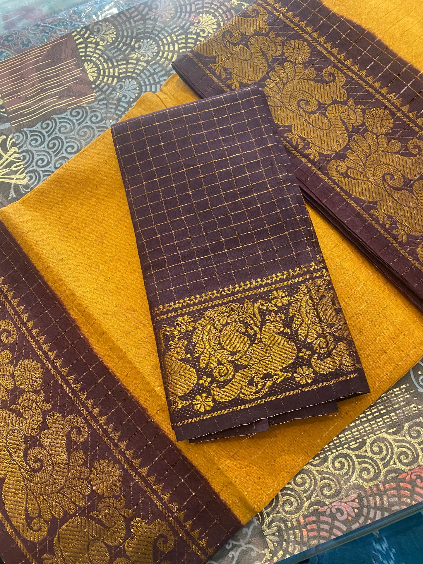 Madurai Sungudi Saree ( With Blouse )