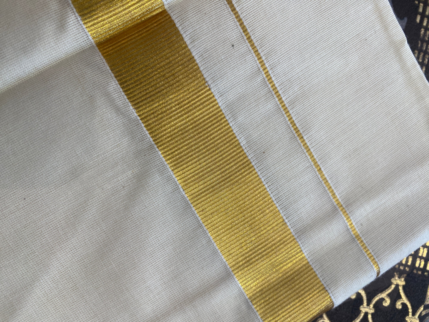 Hiranya H010 – Golden Kasavu Dhoti