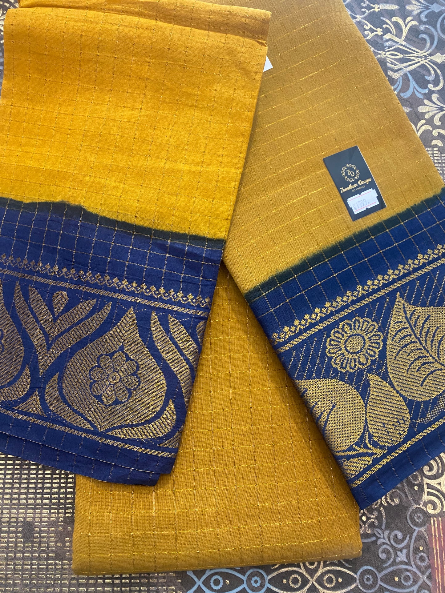 Madurai Sungudi Saree ( With Blouse )