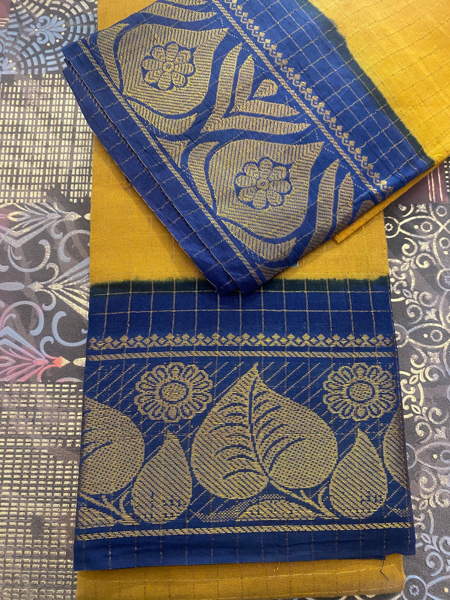 Madurai Sungudi Saree ( With Blouse )