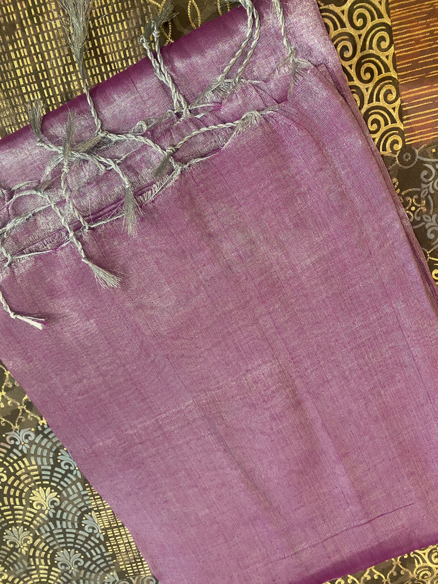 Soft Tissue Saree With Blouse