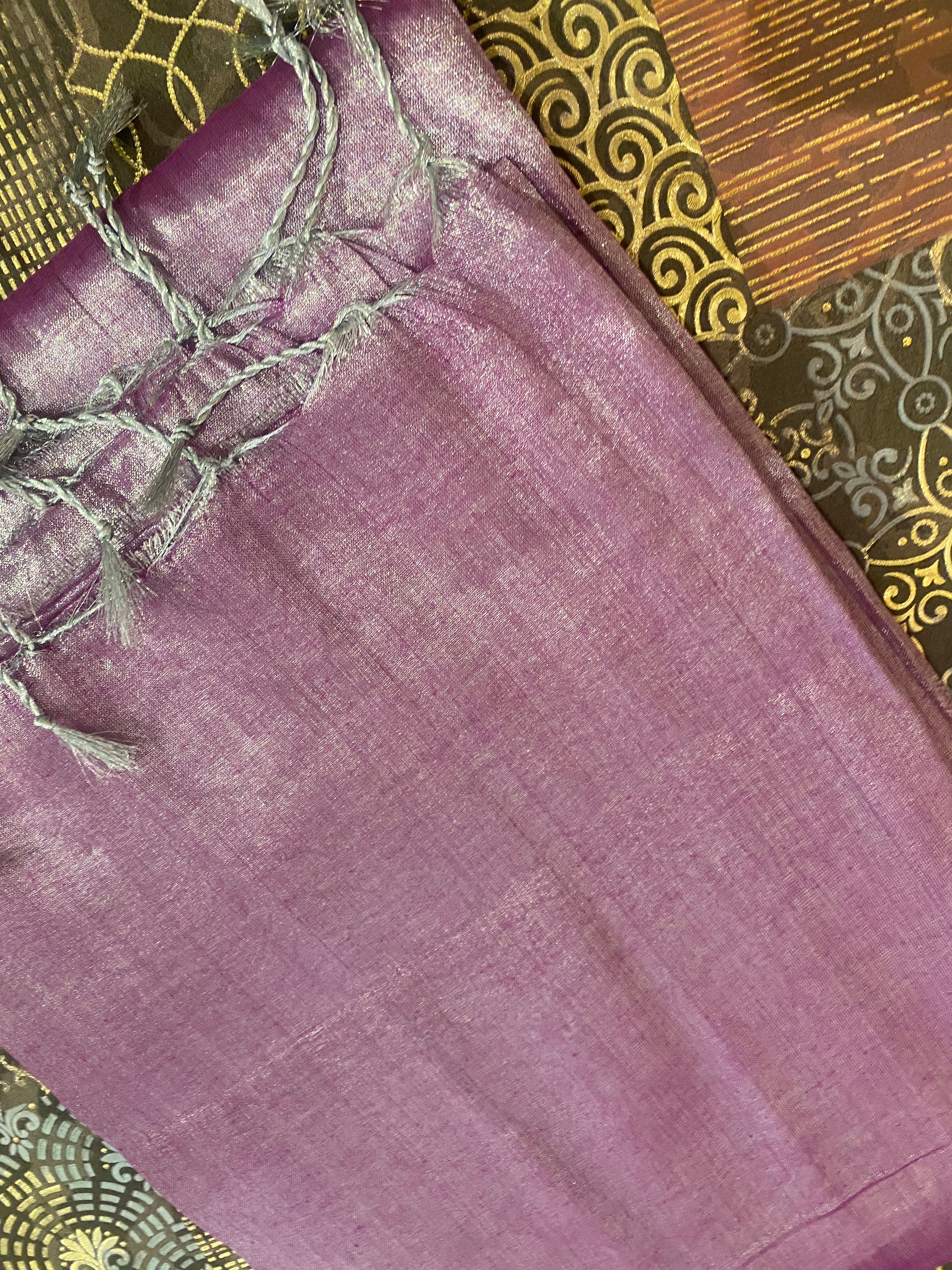 Soft Tissue Saree With Blouse