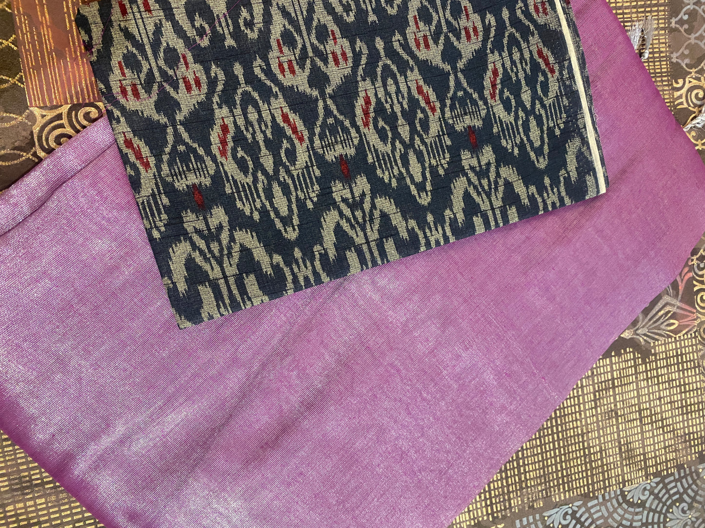 Soft Tissue Saree With Blouse