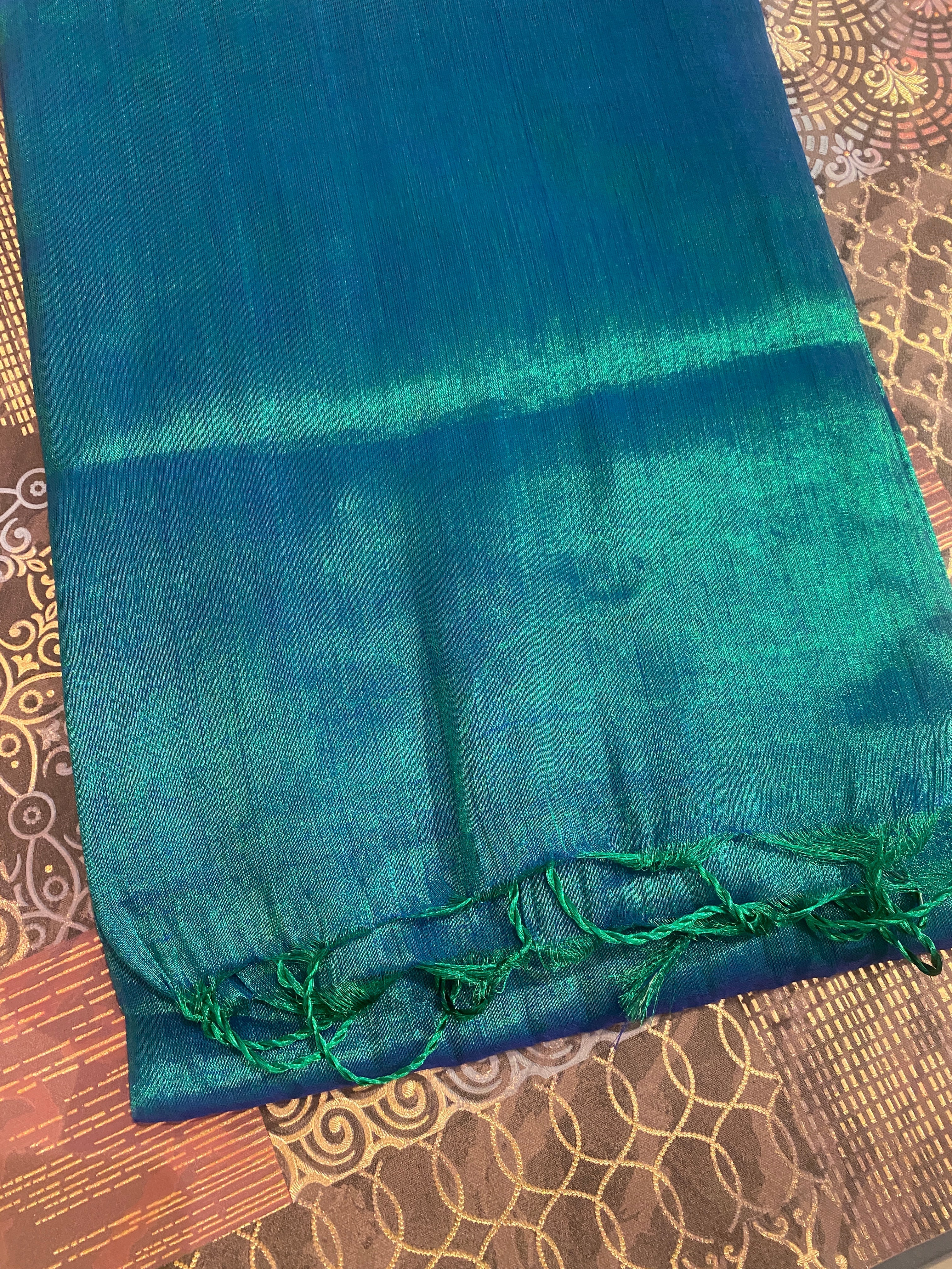 Soft Tissue Saree With Blouse