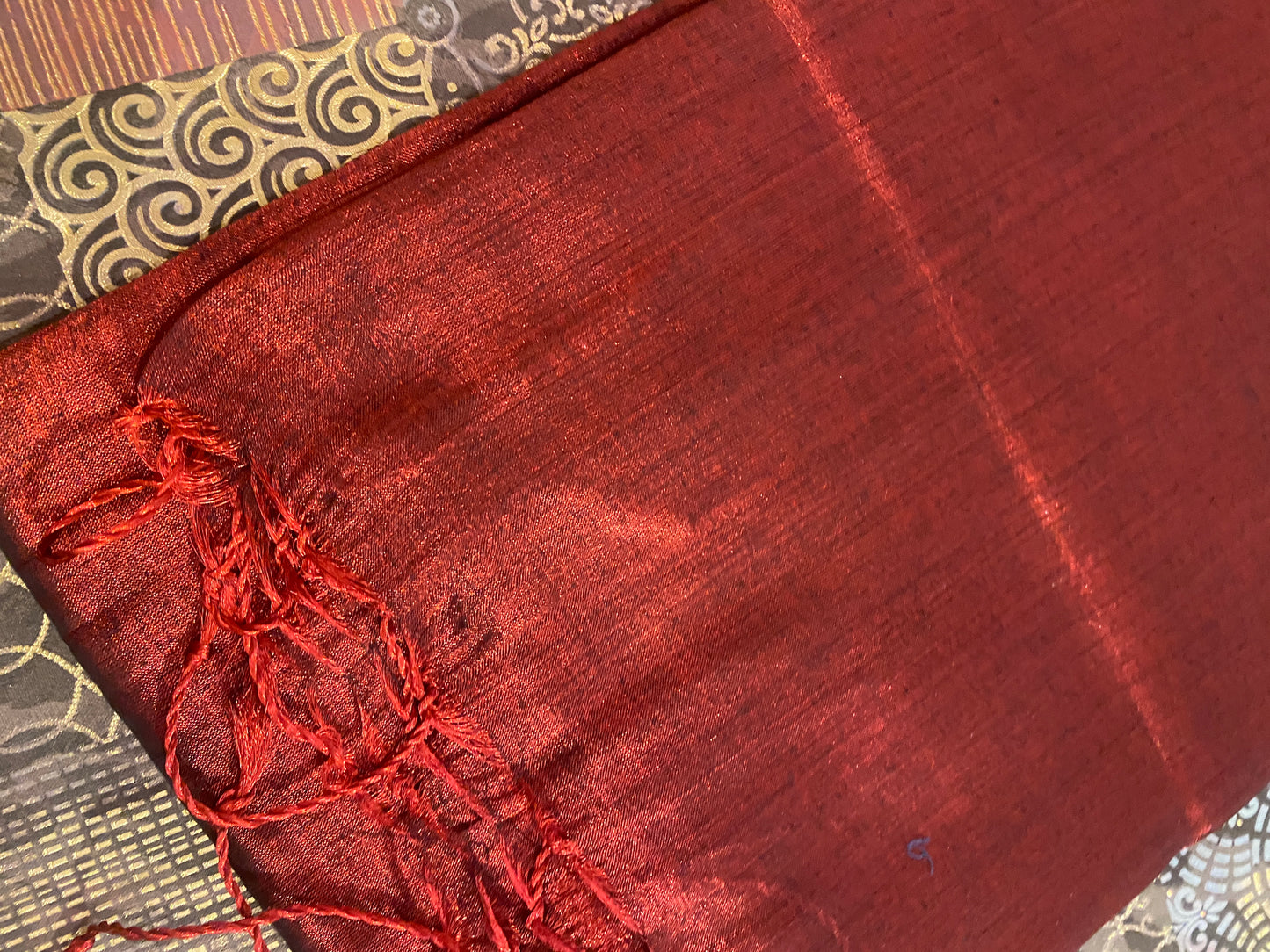 Soft Tissue Saree With Blouse