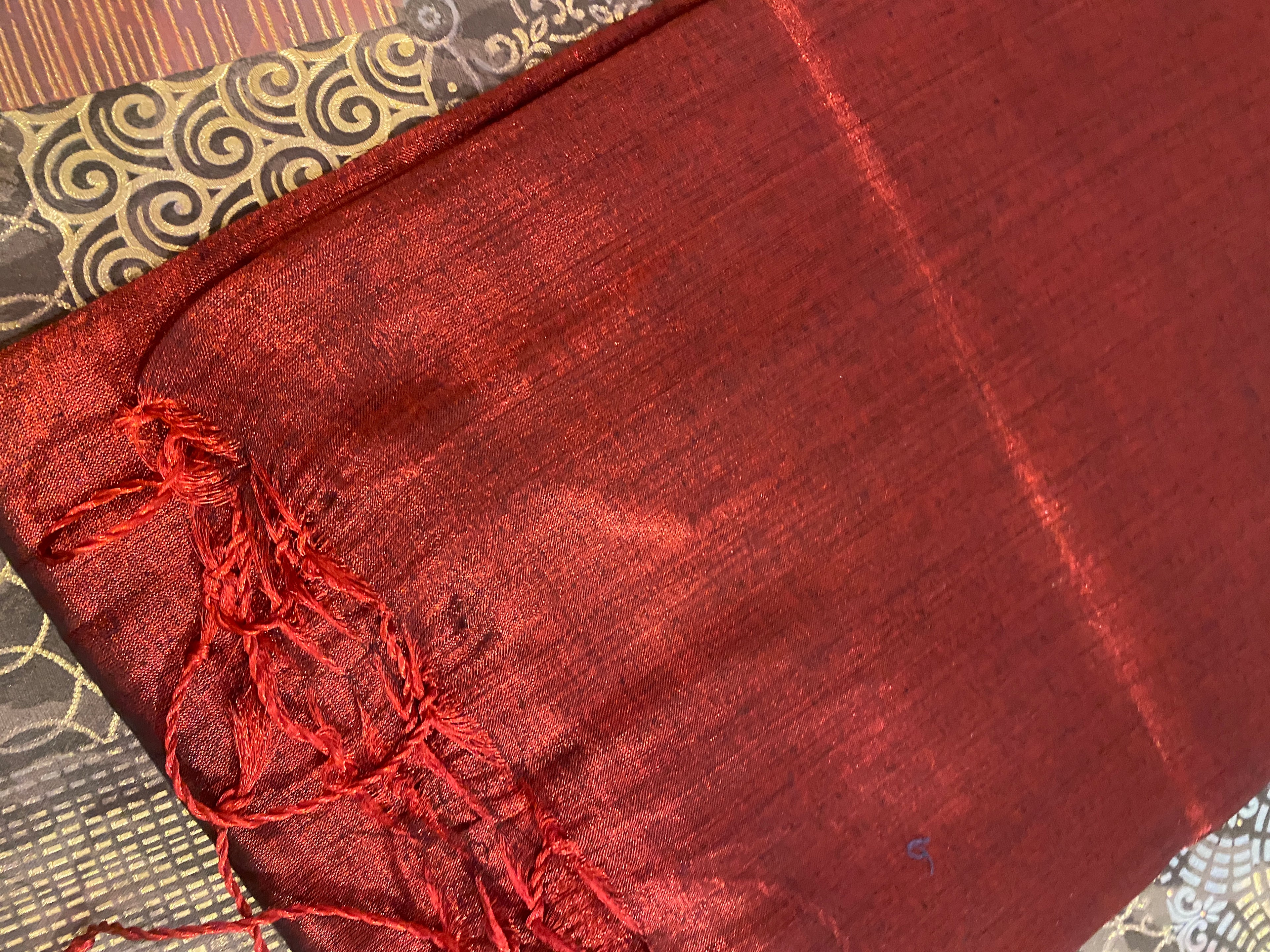 Soft Tissue Saree With Blouse