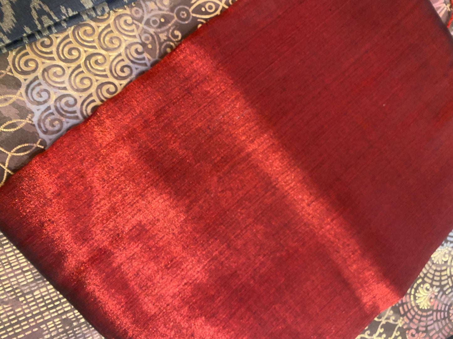 Soft Tissue Saree With Blouse