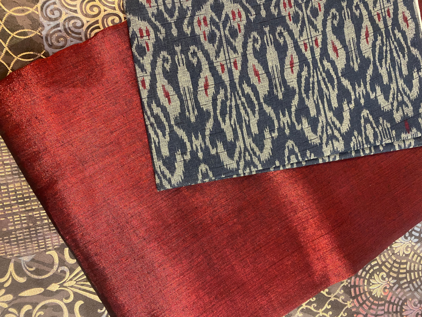 Soft Tissue Saree With Blouse