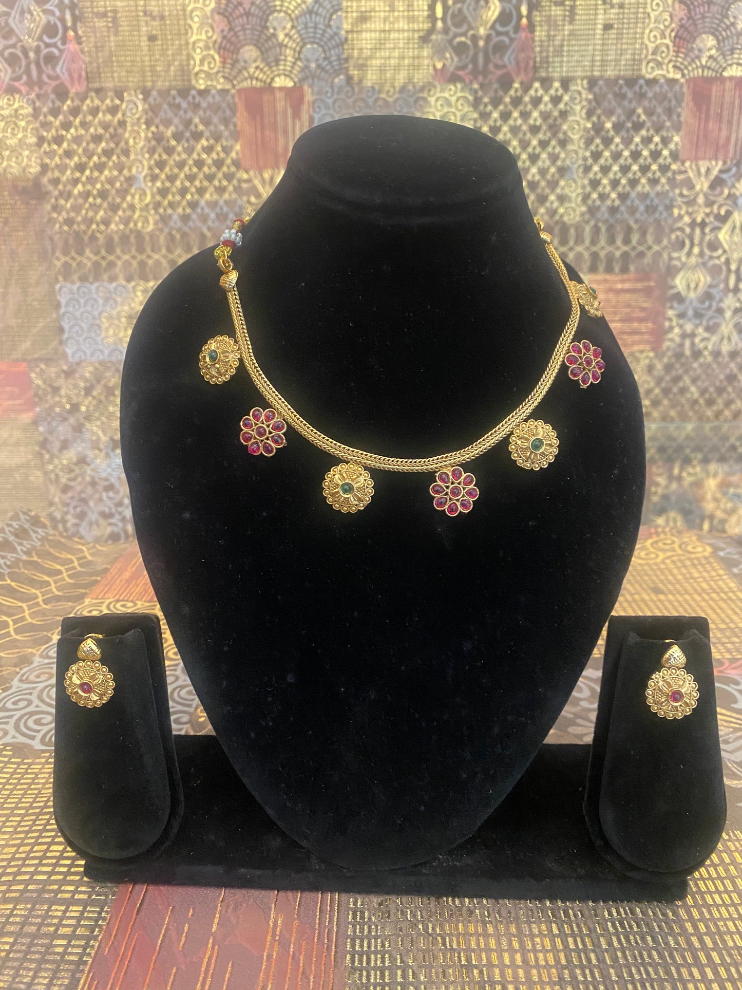 Kemp Stone Necklace Set