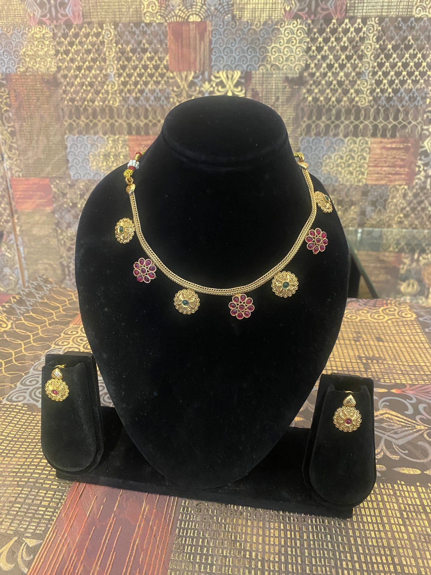 Kemp Stone Necklace Set