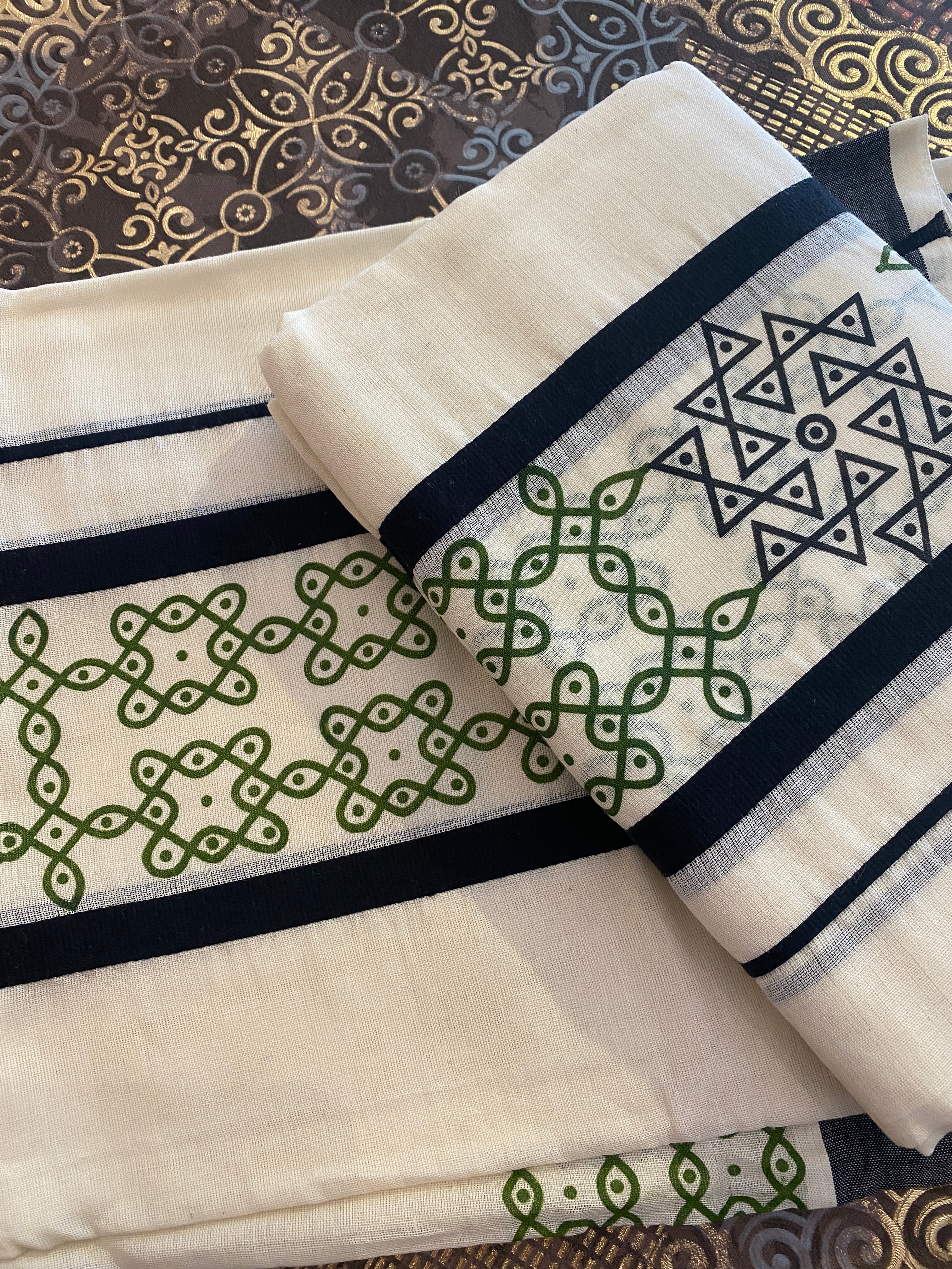 Kolam Printed Set Mundu (2.8 Mtrs)