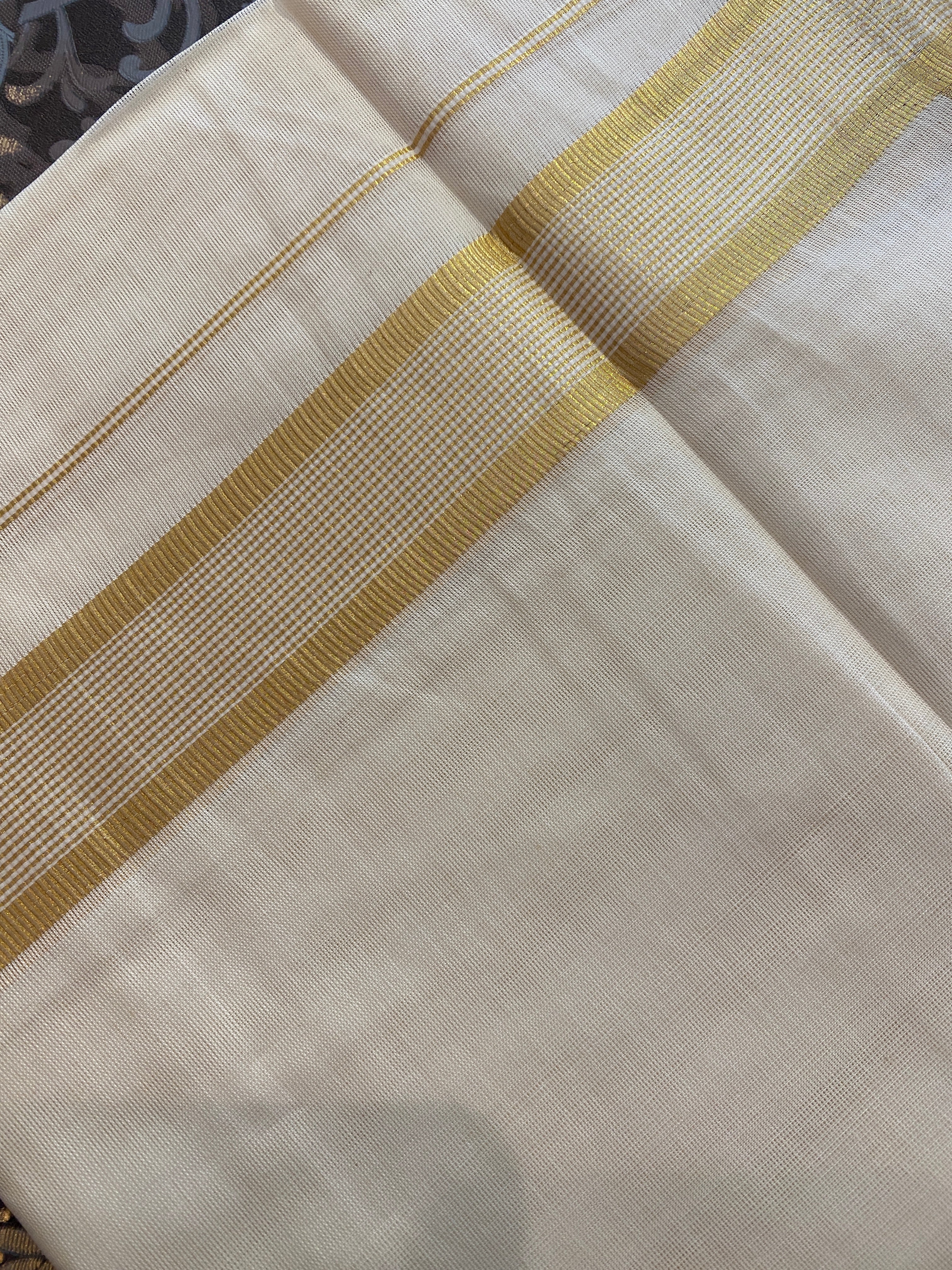 Hiranya H002 – Golden Kasavu Dhoti