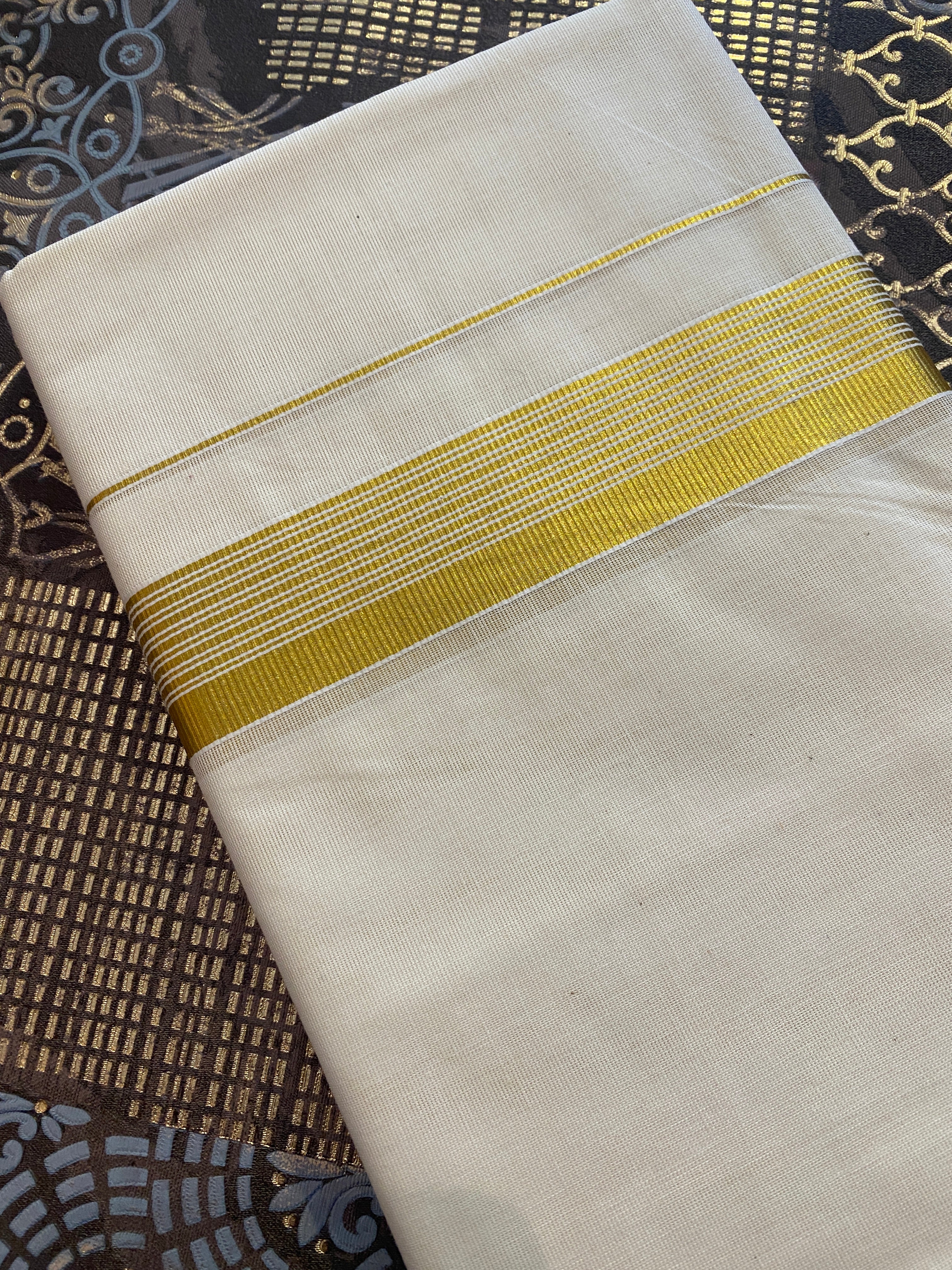 Hiranya H003 – Golden Kasavu Dhoti