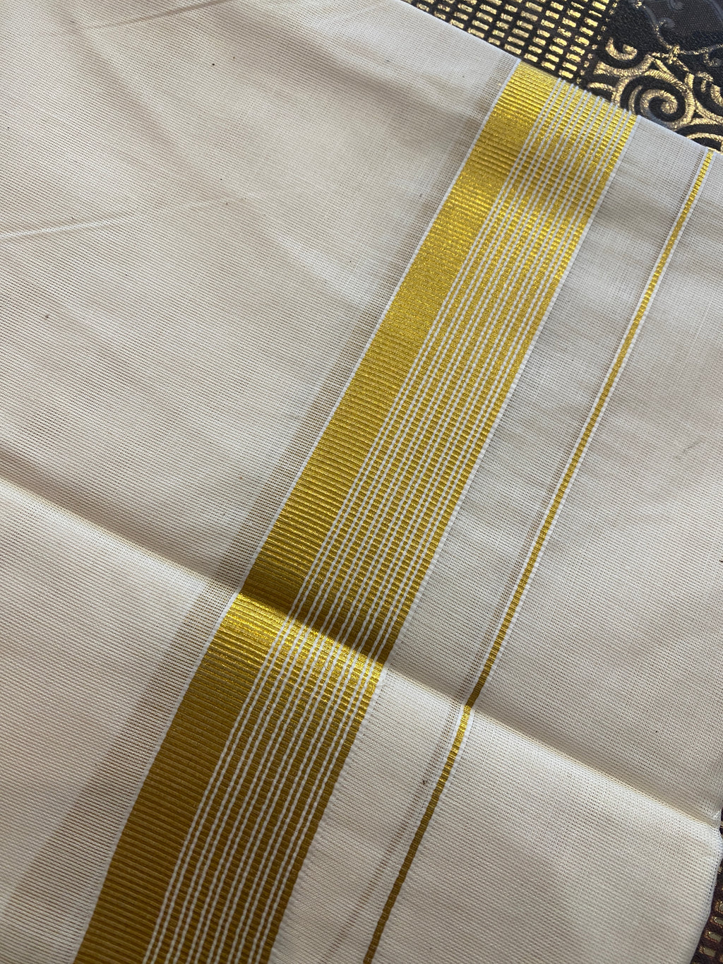 Hiranya H003 – Golden Kasavu Dhoti