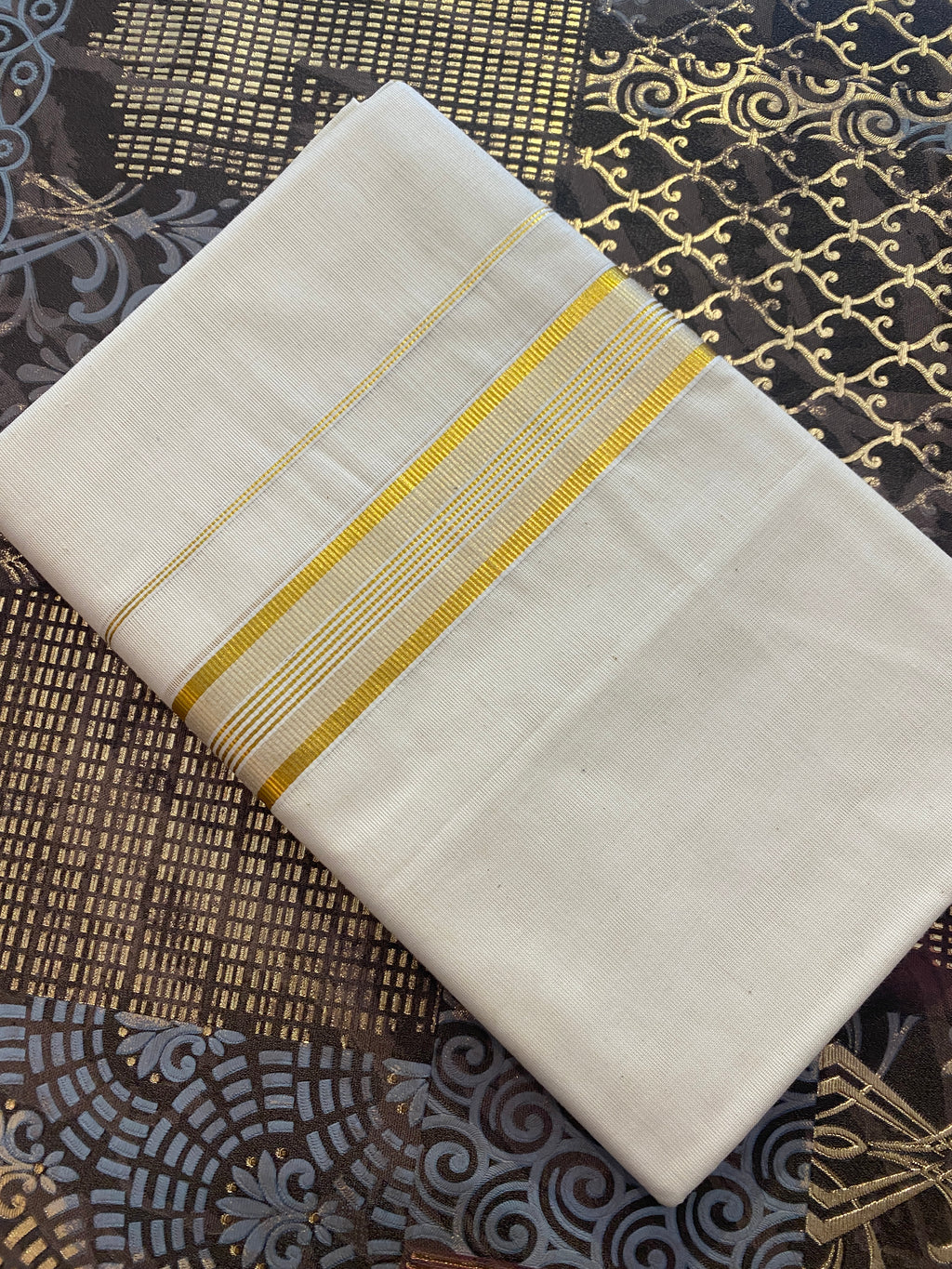 Hiranya H005 – Golden Kasavu Dhoti