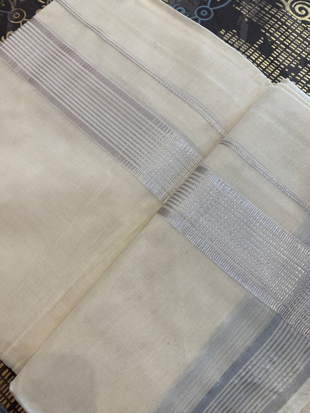 Rajatha R002 - Silver Zari Border Dhoti