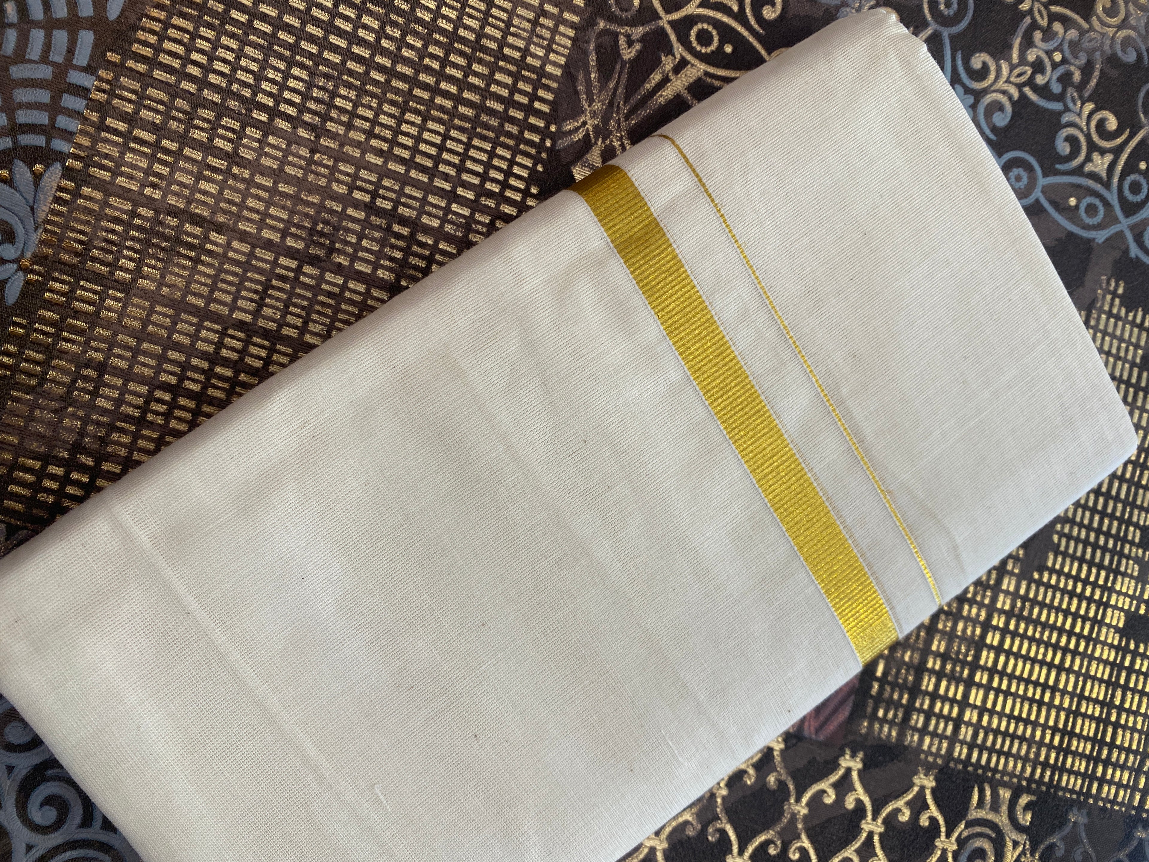 Hiranya H009 – Golden Kasavu Dhoti