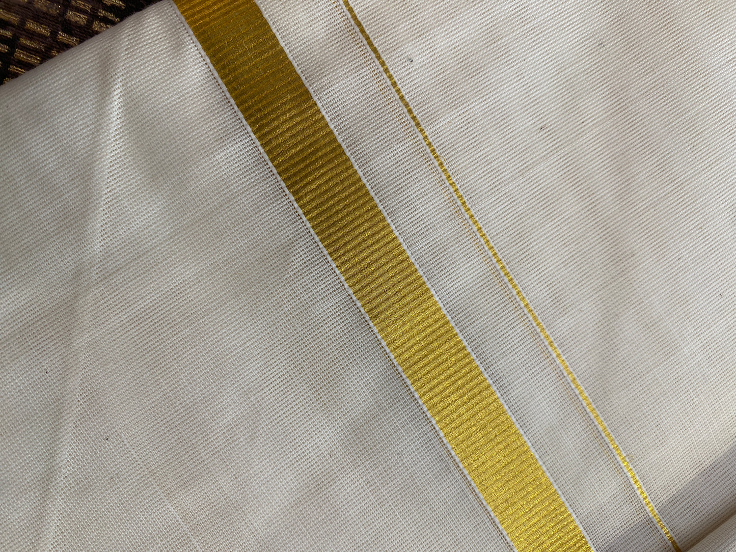 Hiranya H009 – Golden Kasavu Dhoti