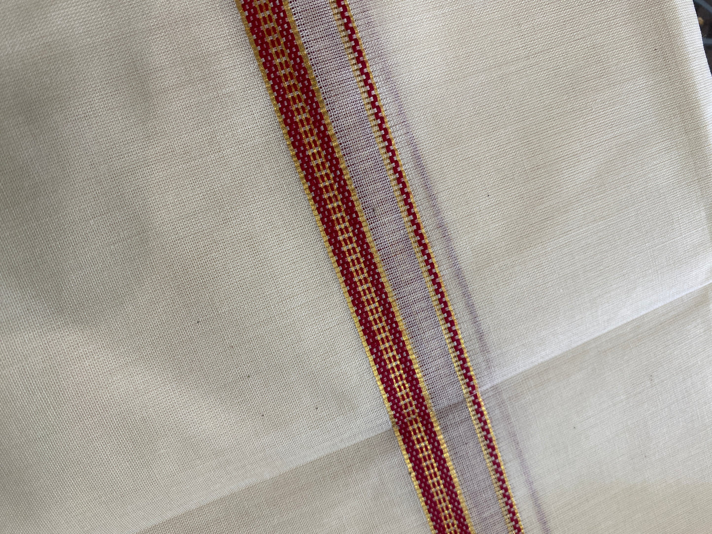 Hiranya H012 – Golden Kasavu Dhoti