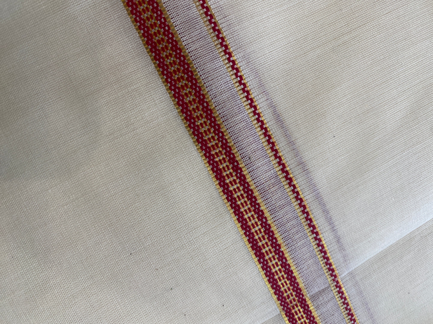 Hiranya H012 – Golden Kasavu Dhoti
