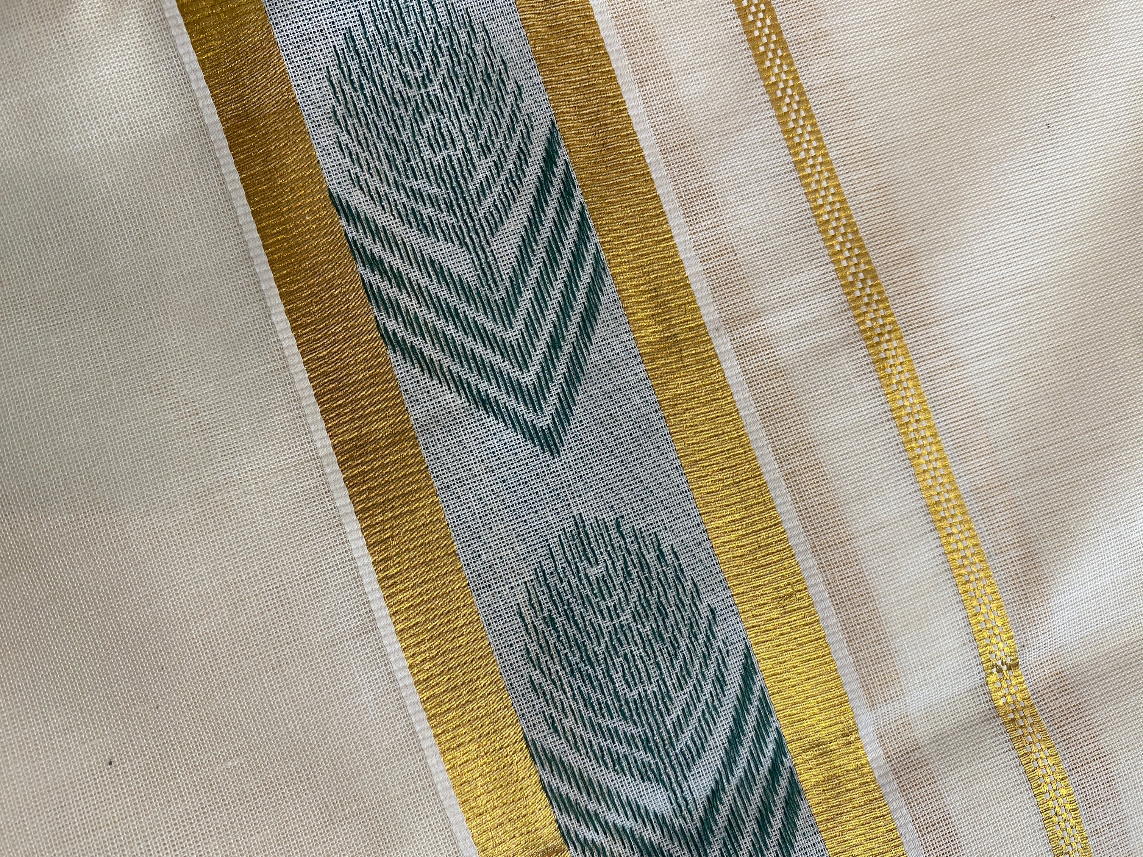 Hiranya H013 – Golden Kasavu Dhoti