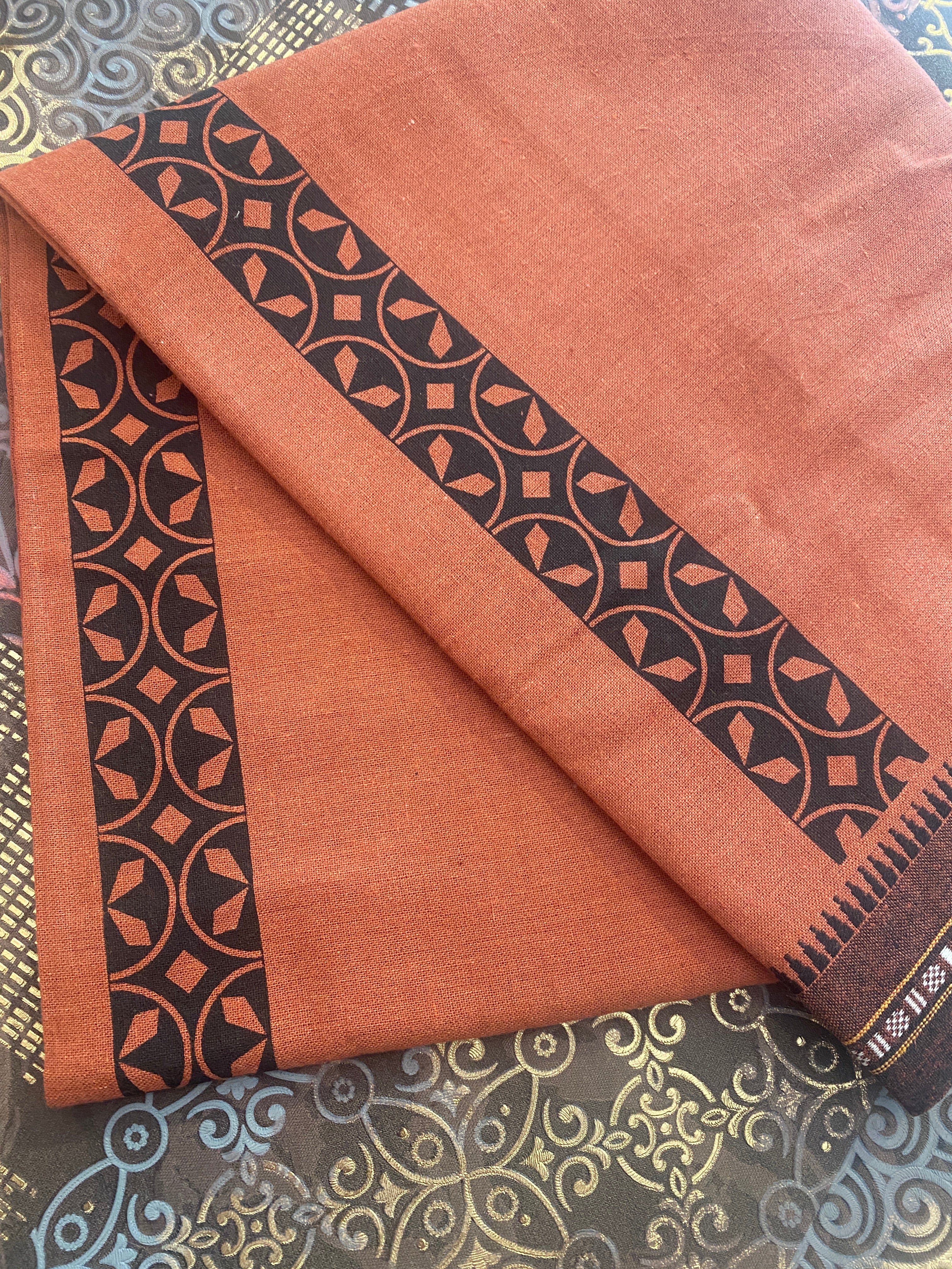 Premium Kaavi Dhoti – Classic Printed Kara